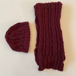 american eagle• knit beanie and scarf set